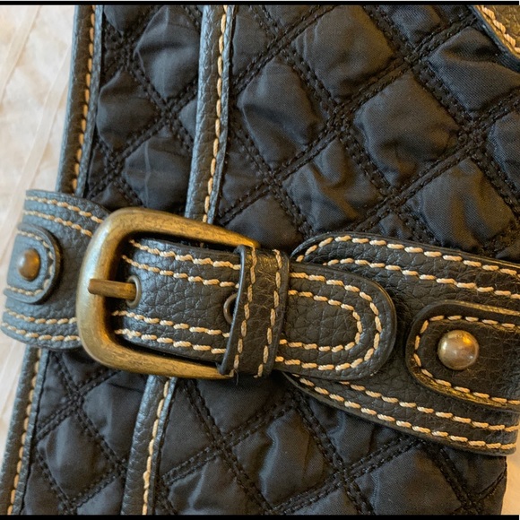 Old Navy Wristlet. Quilted details. - Picture 2 of 6